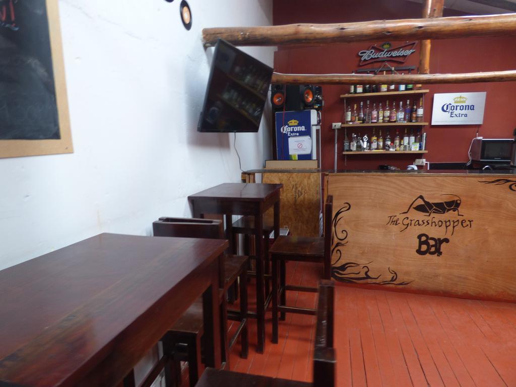 The Grasshopper Hostel Cusco Bagian luar foto